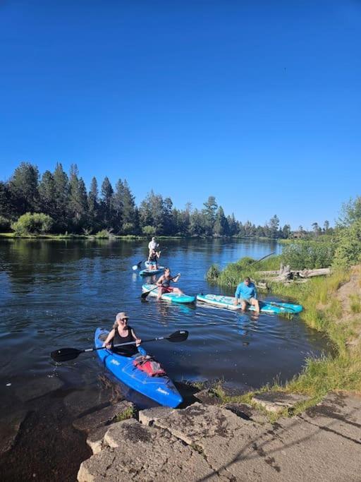 Beautiful Riverfront Near Mt Bachelor With Hot Tub Bend Buitenkant foto