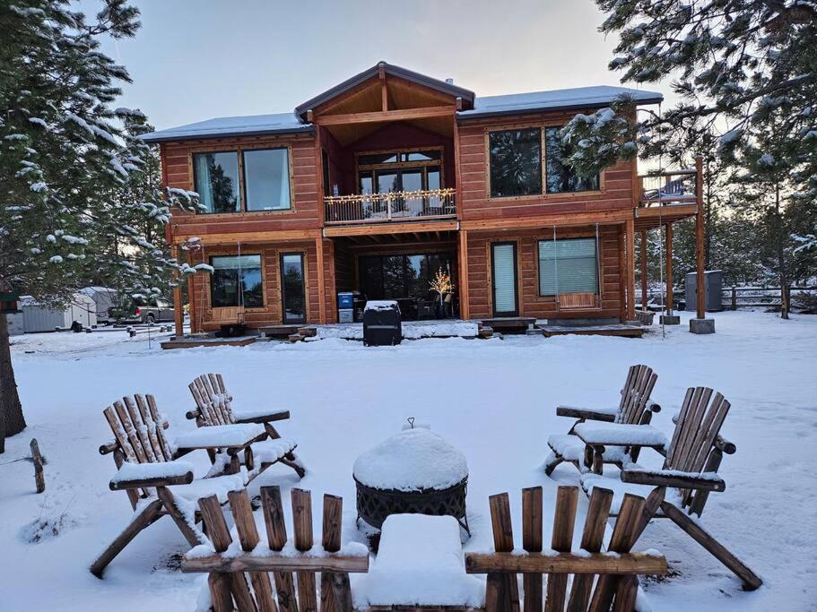 Beautiful Riverfront Near Mt Bachelor With Hot Tub Bend Buitenkant foto