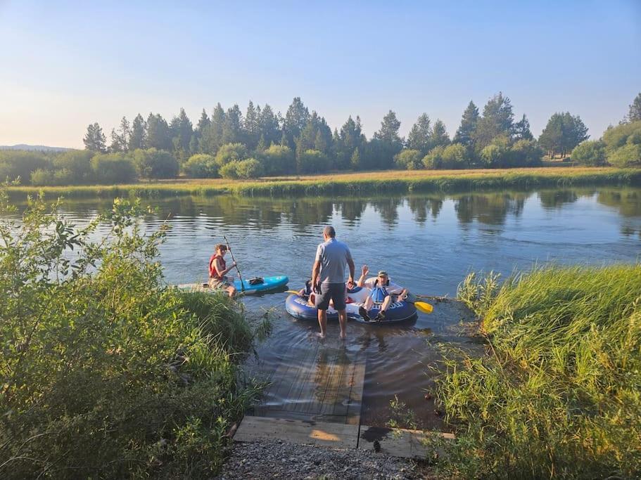 Beautiful Riverfront Near Mt Bachelor With Hot Tub Bend Buitenkant foto